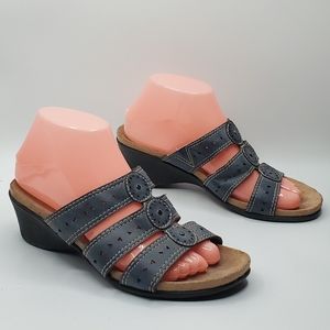 Nicole Dandy style 2.5" wedge 3 strap sandals